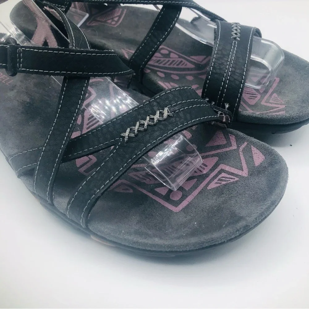 Merrell women's performance footwear‎ sandals, size 8